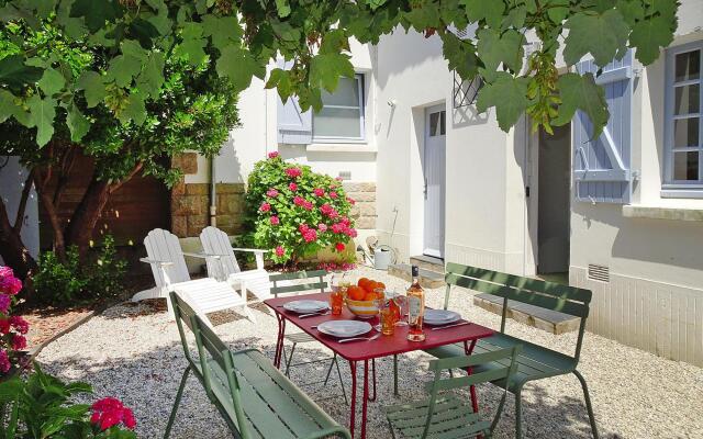 Semi-detached House, Carnac