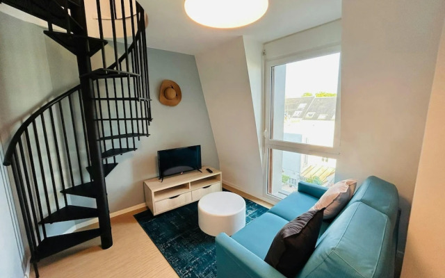 We Live In R - Duplex 502