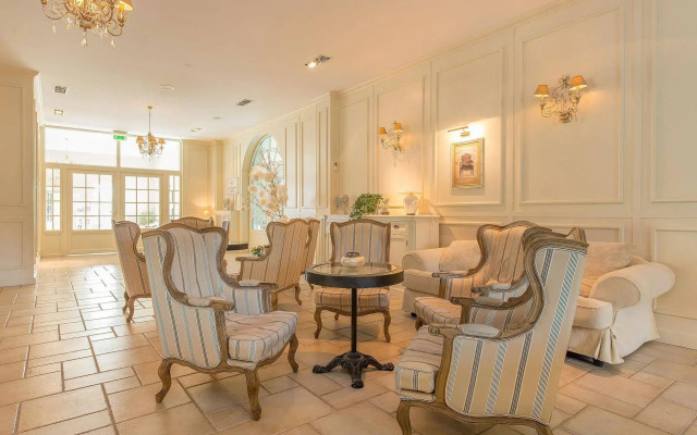 Riviera Resort Modlin Airport