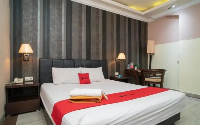 RedDoorz Plus near Simpang Tiga Tritayasa Cilegon