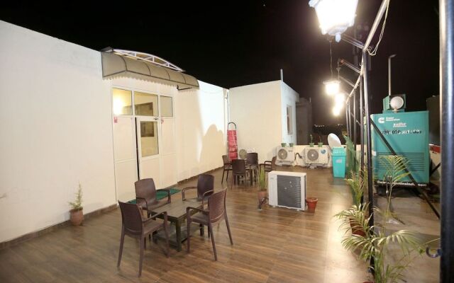 OYO 14832 Hotel Rooftop