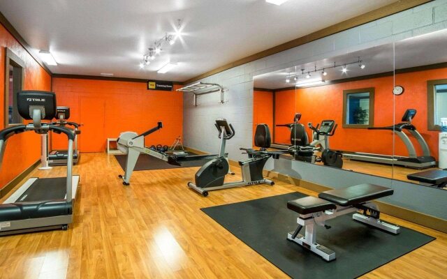 Antler Lodge - Gardiner MT