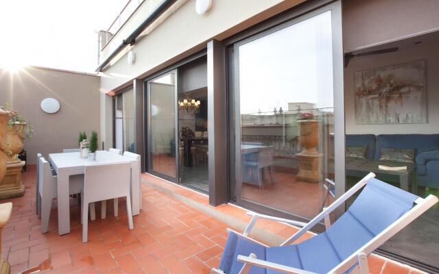 GAUDIR LUXURY · Luxury Apt with Terrace near Pg Gracia