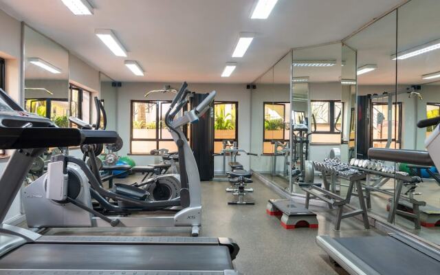 Cysuites Apartment Hotel