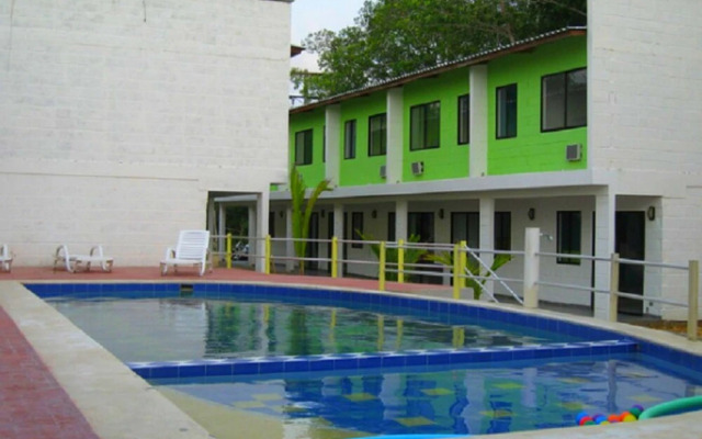 Cabaña Vacacional En Coveñas Con Piscina
