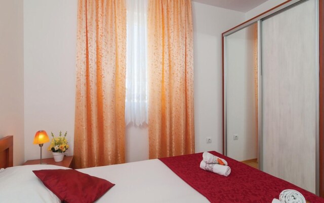 Stunning Apartment in Supetar With 2 Bedrooms and Wifi