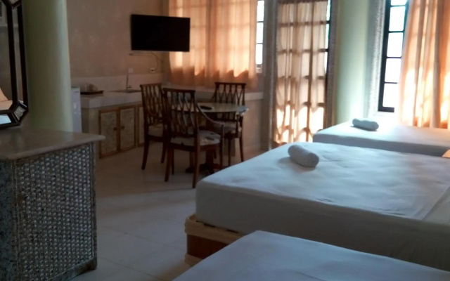 Amigos Beach Resort