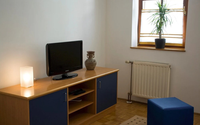 Swallow's Nest in the Old Town Center