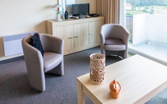 Spacious studio in De Haan with a balcony