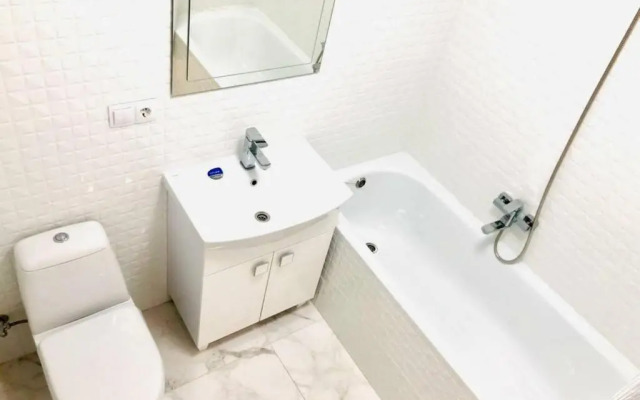 Новобудова Авалон, Стрийська