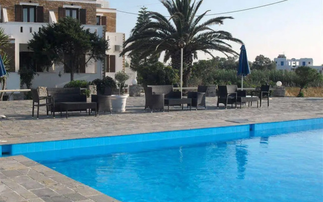 Fikas Hotel