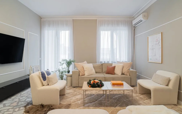 Loggia Luxe 5BR Living in Universitatii Area