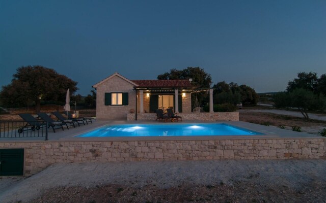 Beautiful Home in Postira With 2 Bedrooms, Wifi and Outdoor Swimming Pool