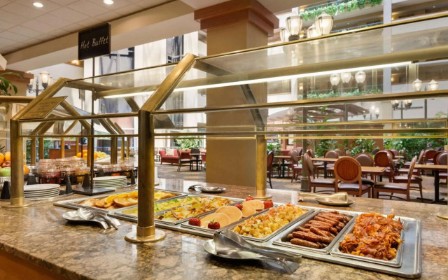 Embassy Suites by Hilton Charleston Airport Convention Ctr