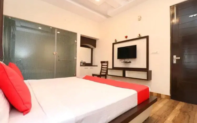 Unique House by OYO Rooms