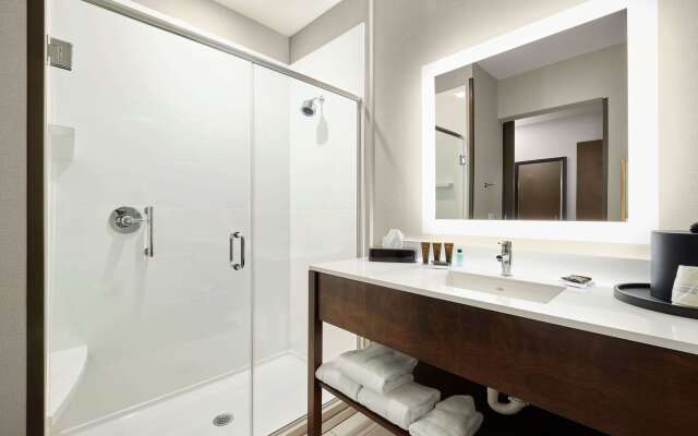 Wingate by Wyndham Hurricane WV