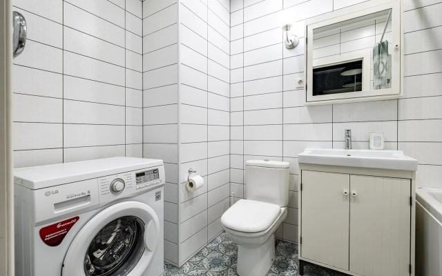 Апартаменты на набережной Обводного Канала 108