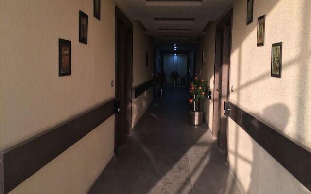 Hotel Ratan Royal Inn.