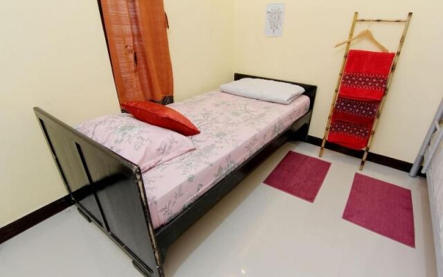 Andakara Homestay by ZUZU