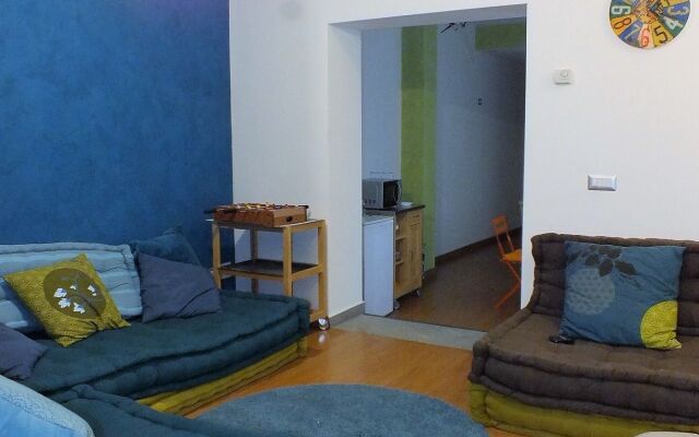 Atmos Luxe Navigli Hostel & Rooms