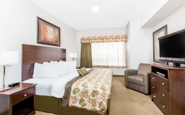 Ramada by Wyndham Olds