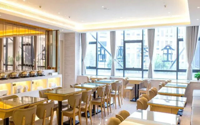 Ji Hotel Jiaxing Wanda Plaza