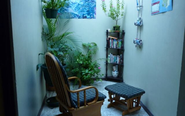 Cala Inn B&B Airport