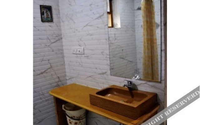 Vista Rooms, Gadisar Road