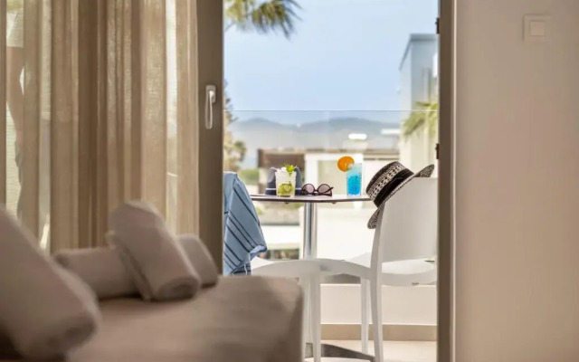 Mythos Suites Hotel