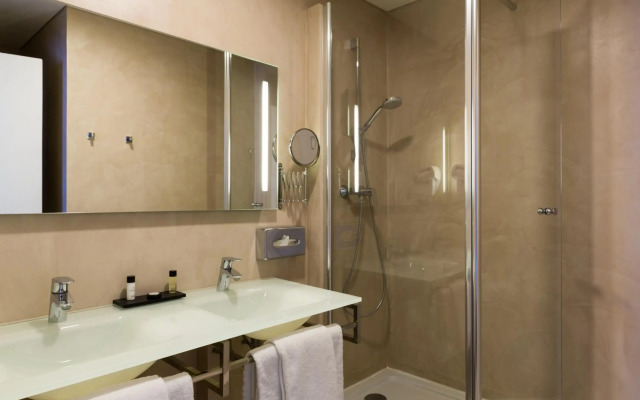 Hotel Le Cardinal Rueil Centre