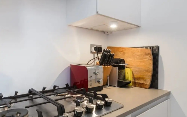 Modern stylish and luxurious 1 bed flat