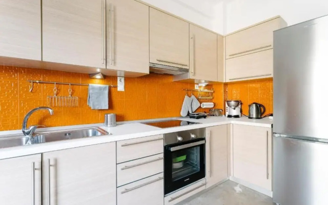 Bright apt. with view to Acropolis