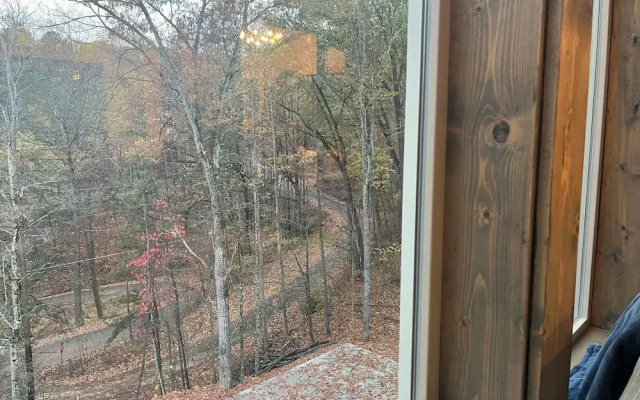 Ebenezer 4 Bedroom Cabin