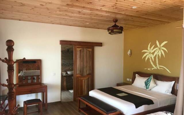 La Digue Luxury Beach Bungalow Spa & Gym