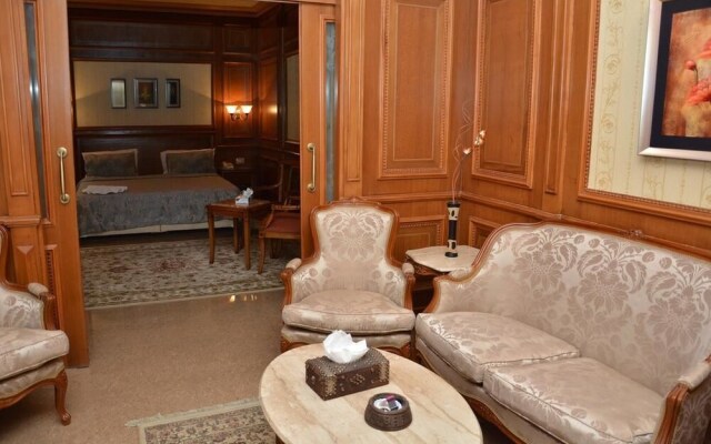 New Lamar Hotel