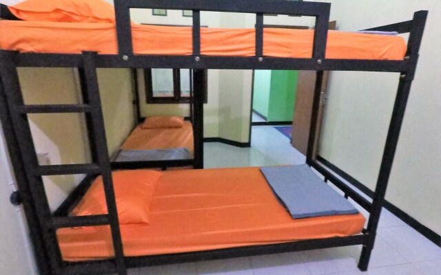 Dhika Adventure - Hostel