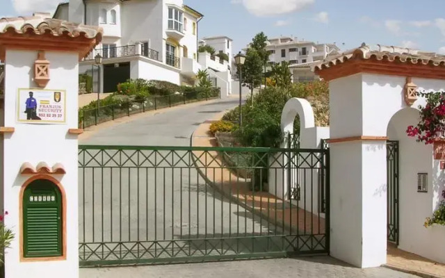 HomeRez - Holiday Home Calle Manuel Pinhero