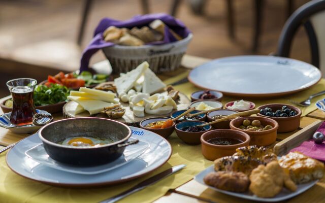 La Brezza Beach & Hotel Yalikavak