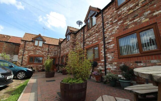 Albion Cottages
