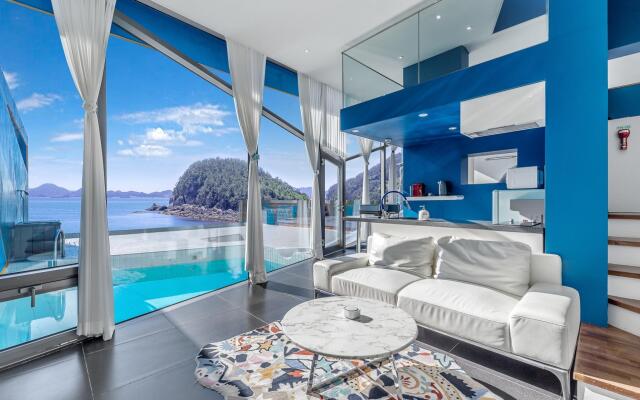 Namhae Pumda Pool villa Pension