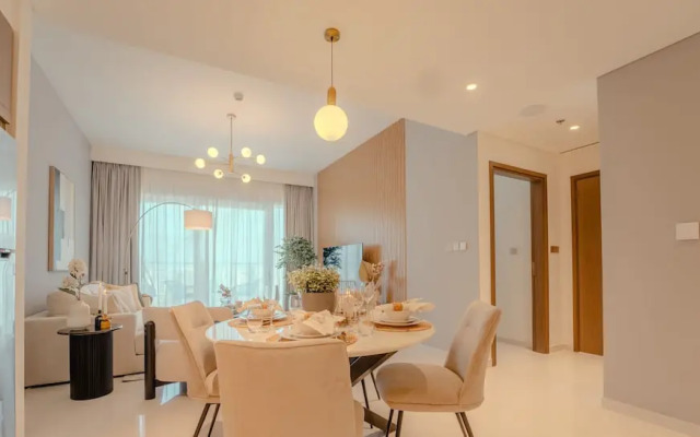 Beachside Escape Grand Bleu by Elie Saab