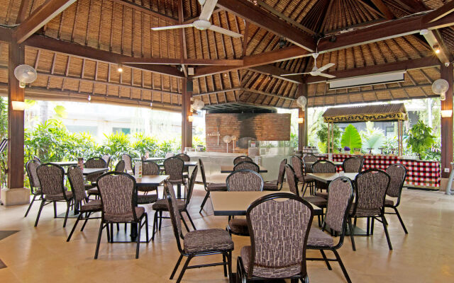 ZEN Rooms Kuta Sentral Parkir 1