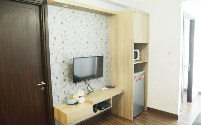 Cozy at Aspen Apartment Near To Mall