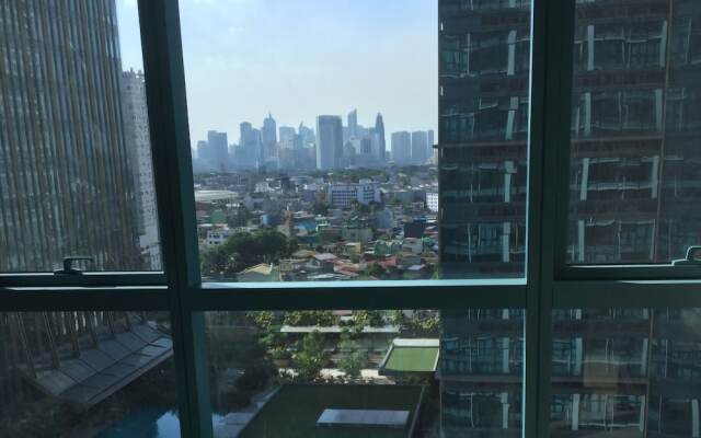 Luxury Upscale Retreat in Uptown Bgc, Metro Manila