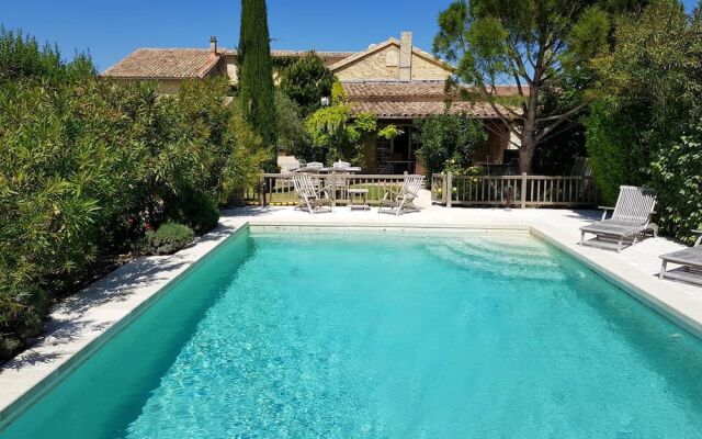 Villa With 5 Bedrooms In Seguret, With Private Pool, Enclosed Garden And Wifi