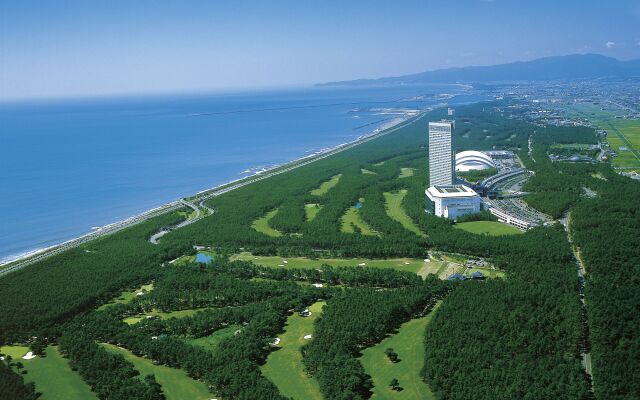 Phoenix Seagaia Ocean Tower