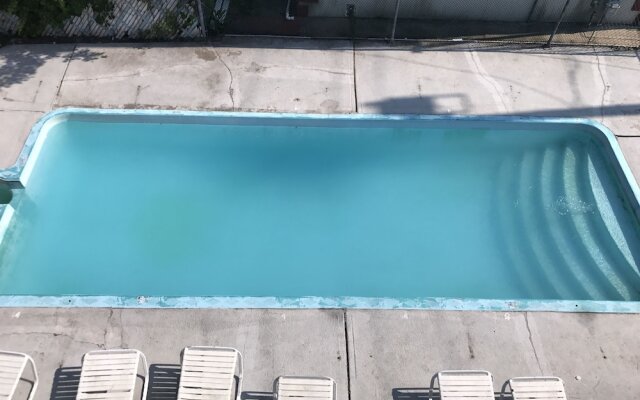 La Fontana Motel