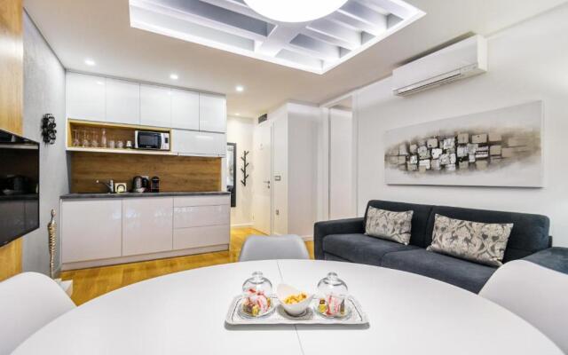 Windrose Design Apartments