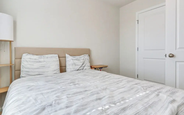 2 Mi to Dtwn Frederick: Updated Townhome