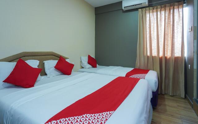 OYO 1094 Q One Hotel Dengkil